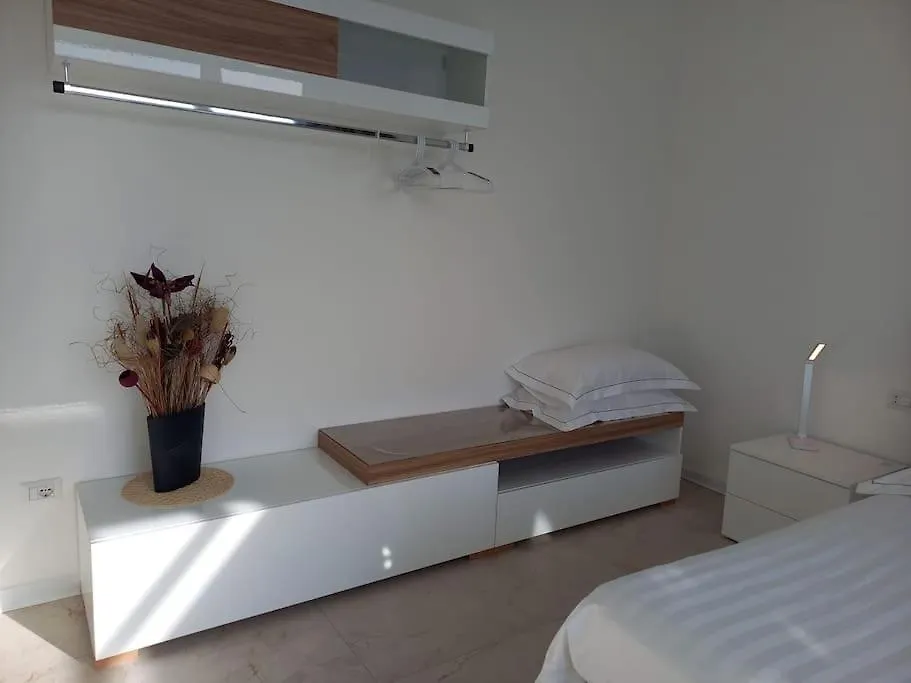 Como Lake Panorama, Nesso Apartment