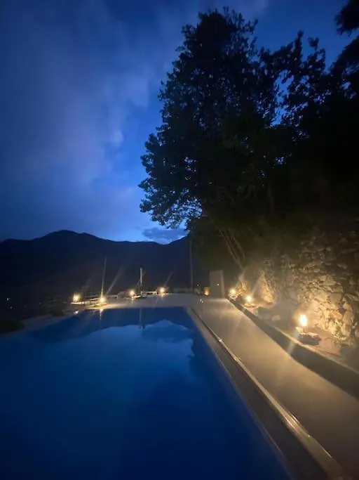 Como Lake Panorama, Nesso Apartment