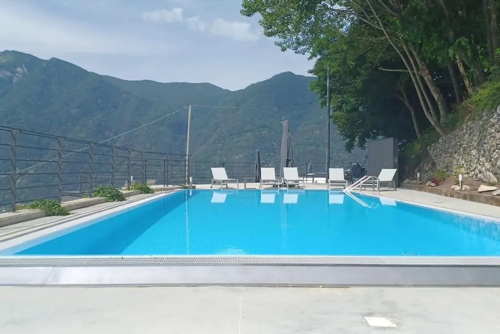 Como Lake Panorama, Nesso Apartment